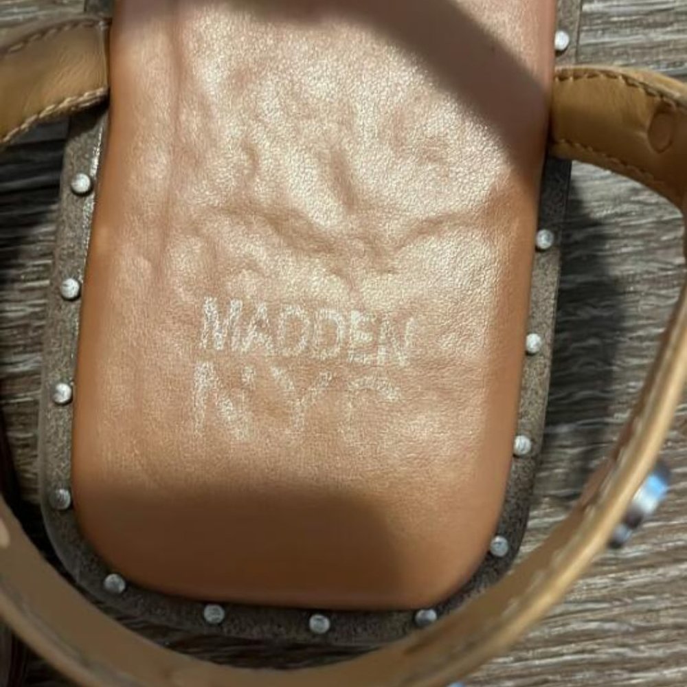 good condition madden nyc studded Sandals 6 - Picture 3 of 4